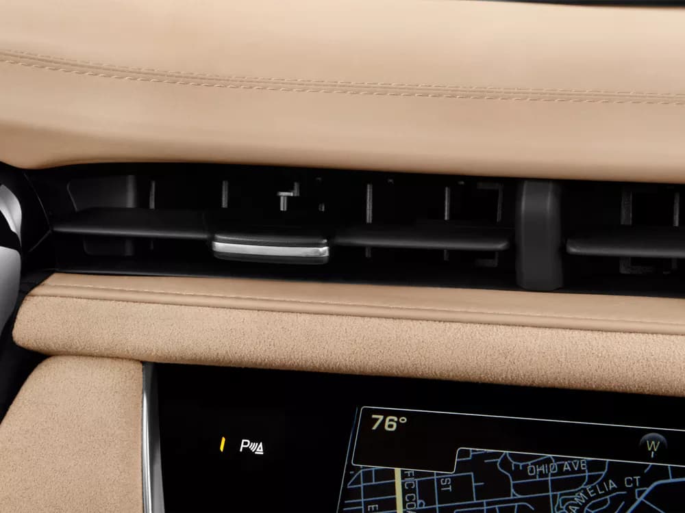 XT5 Crossover