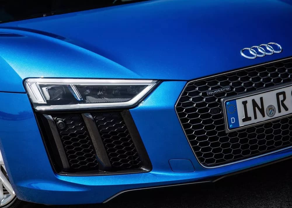R8 Coupe
