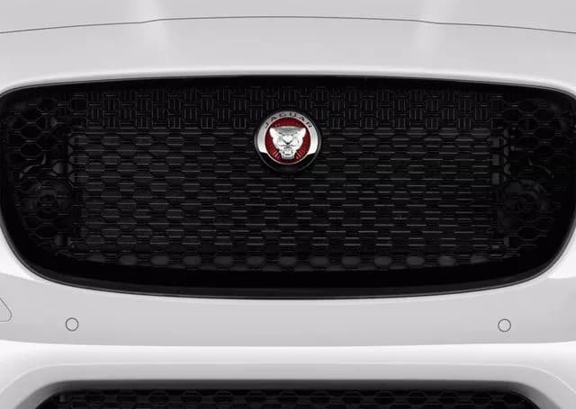 جاكوار إف-بيس 2019 First Edition