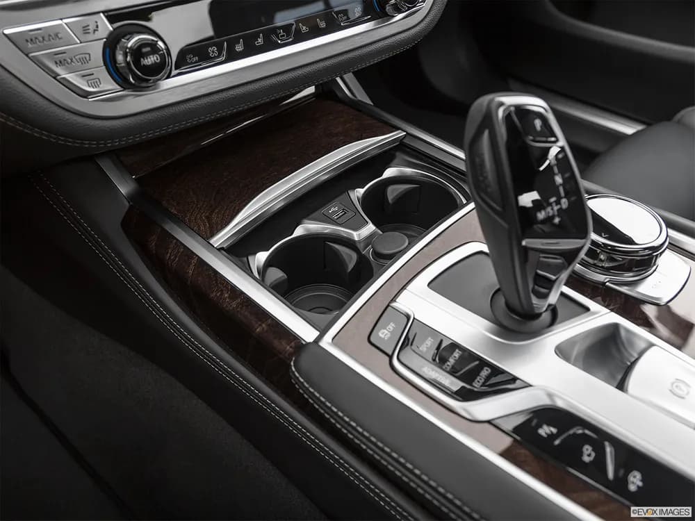 BMW 7 Series 2021 750Li
