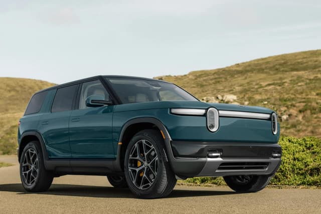 Rivian R2 UAE Guide 2027: Import Price, Real-World Range & GCC Availability Rivian R2 UAE Guide 2027: Import Price, Real-World Range & GCC Availability