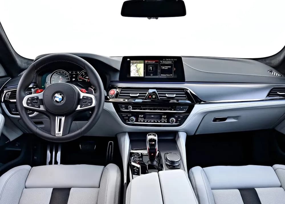 M5 Sedan
