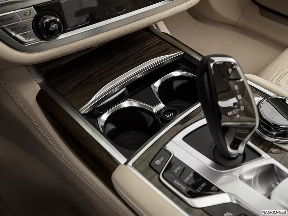 BMW 7 Series 2018 740Li
