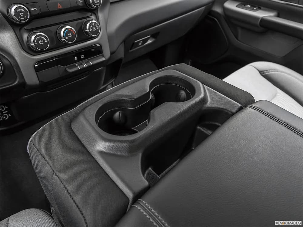 RAM 1500 2021 5.7L Big Horn (Regular Cab)