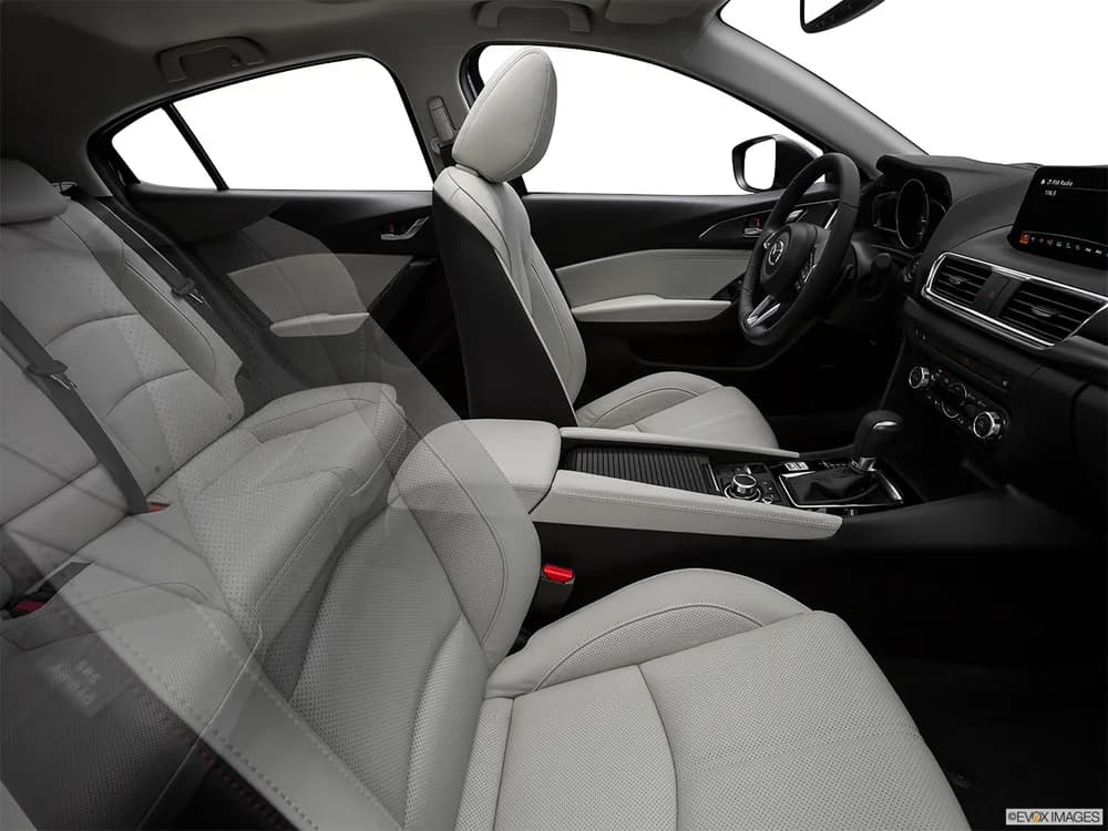 Mazda 3 Hatchback 2018 2.0L Luxury Plus
