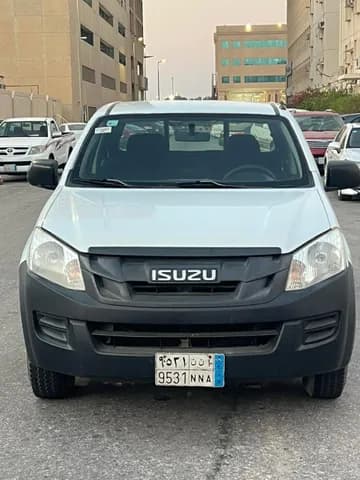 مستعملة ايسوزو دي-ماكس 2013 مستعملة ايسوزو دي-ماكس 2013 used_cars.forSale