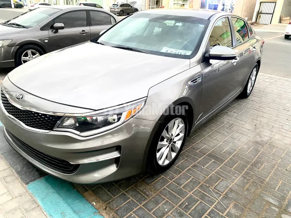 كيا أوبتيما 2.4L EX Mid Option 2017 مستعملة
