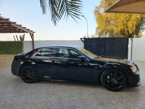 Used Chrysler 300C SRT8 6.4 L 2012 Used Chrysler 300C SRT8 6.4 L 2012 used_cars.forSale