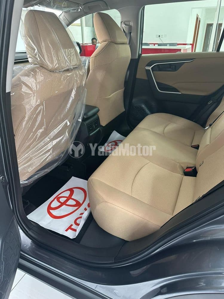 New Toyota Rav4 4 Door 2.4L 2024