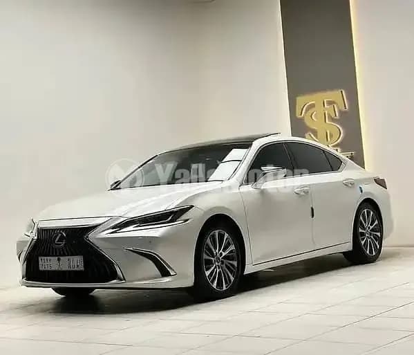 Used Lexus ES 2020