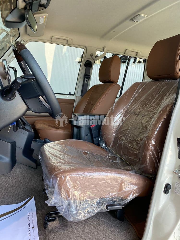 New Toyota Land Cruiser 70 Hard Top 4.0L Petrol 5-Door LX-E M/T 2025