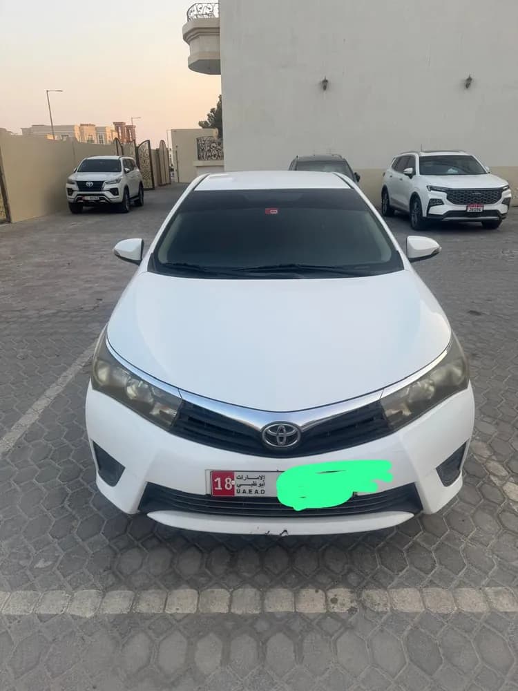 Used Toyota Corolla 2.0 L SE 2015