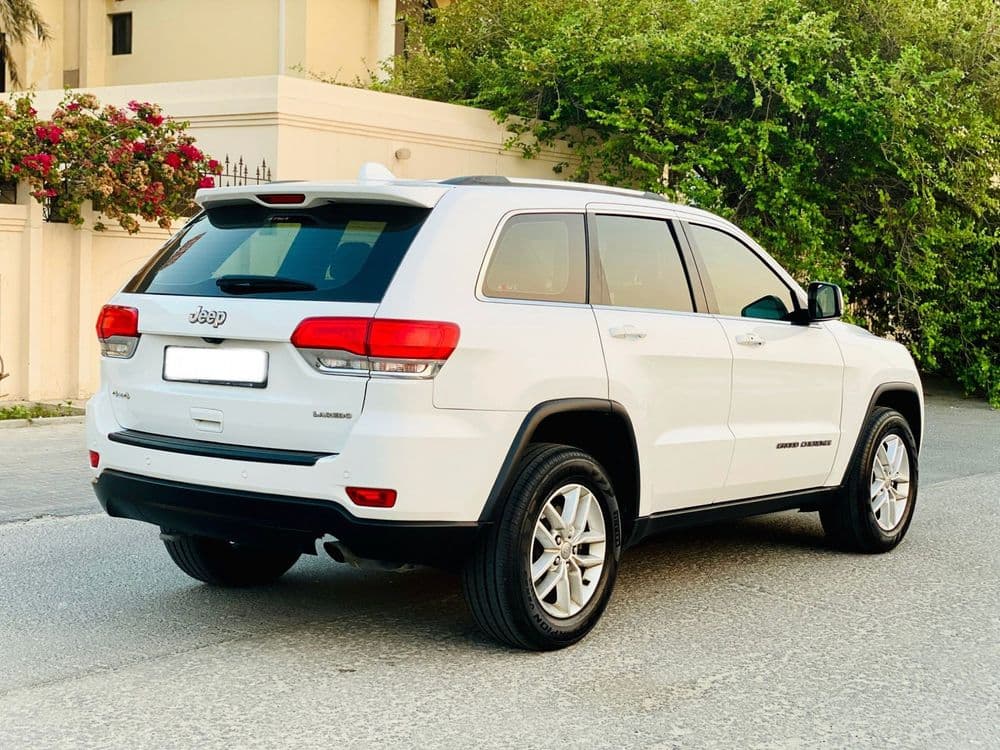 جيب جراند شيروكي 3.6L Laredo 2018 مستعملة