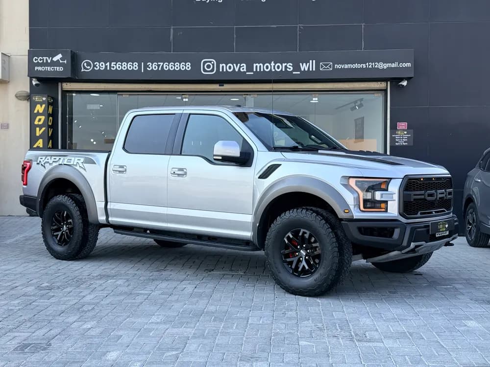 Used Ford F-150 Raptor 3.5T EcoBoost SuperCrew Cab Carbon Fiber Package 2018 Used Ford F-150 Raptor 3.5T EcoBoost SuperCrew Cab Carbon Fiber Package 2018 used_cars.forSale