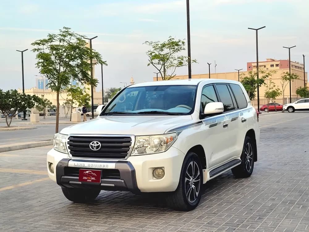 Used Toyota Land Cruiser 4.0L GX 2015 Used Toyota Land Cruiser 4.0L GX 2015 used_cars.forSale