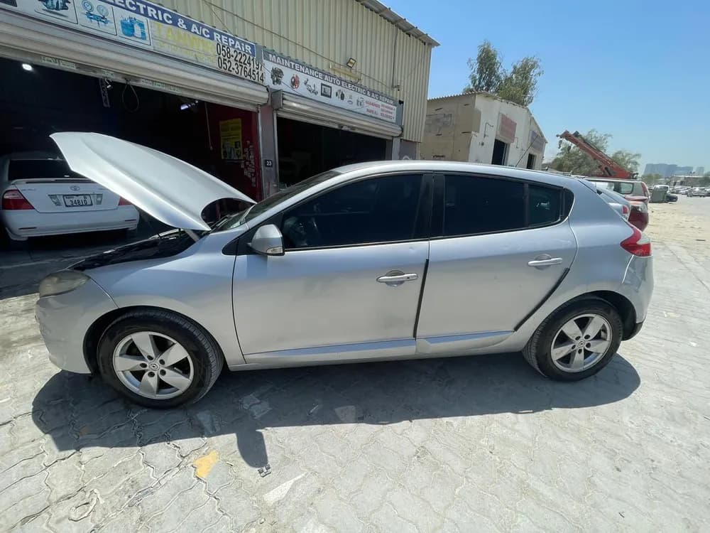 Used Renault Megane 5 Door 1.6L Automatic 2011
