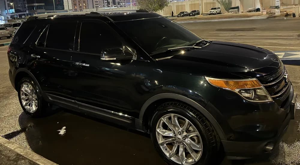 فورد إكسبلورر 3.5L V6 LTD Plus 2015 مستعملة