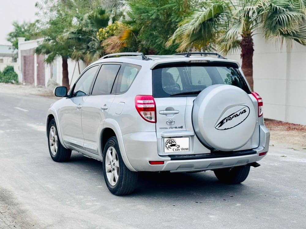 تويوتا راف4 2.5L GXR 4X4 2009 مستعملة