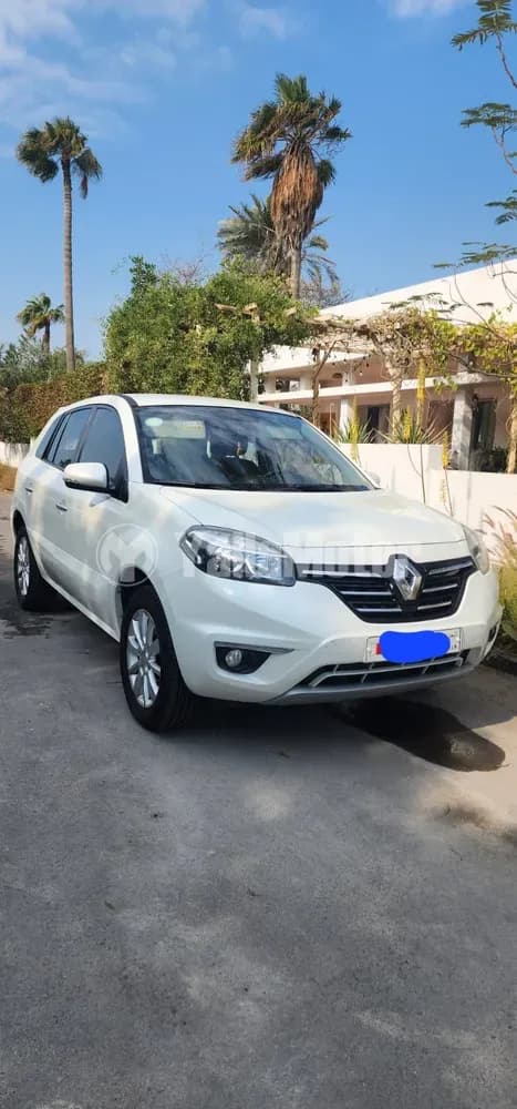 رينو كوليوس 2.5L PE 2015 مستعملة
