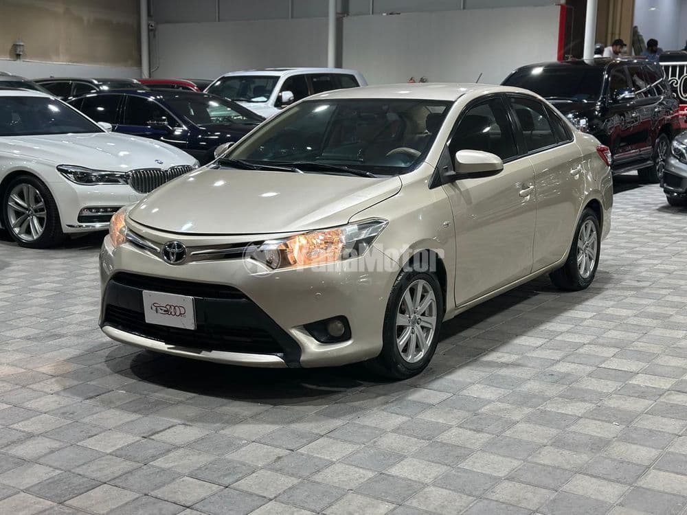 Used Toyota Yaris 2015