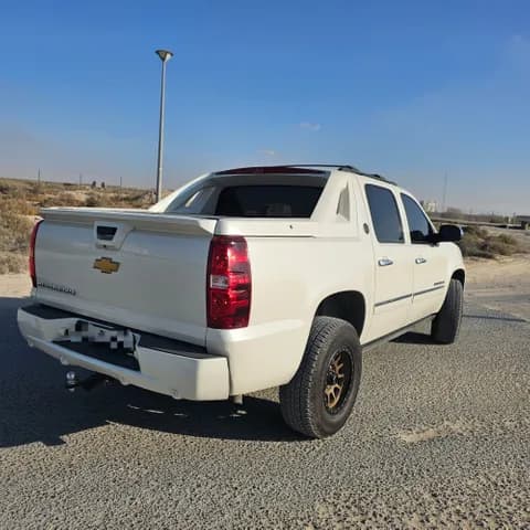 Used Chevrolet Avalanche LTZ 2013 Used Chevrolet Avalanche LTZ 2013 used_cars.forSale