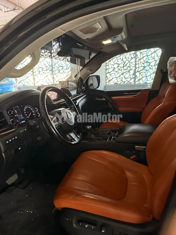 Used Lexus LX 570 5 door 5.7L 2020