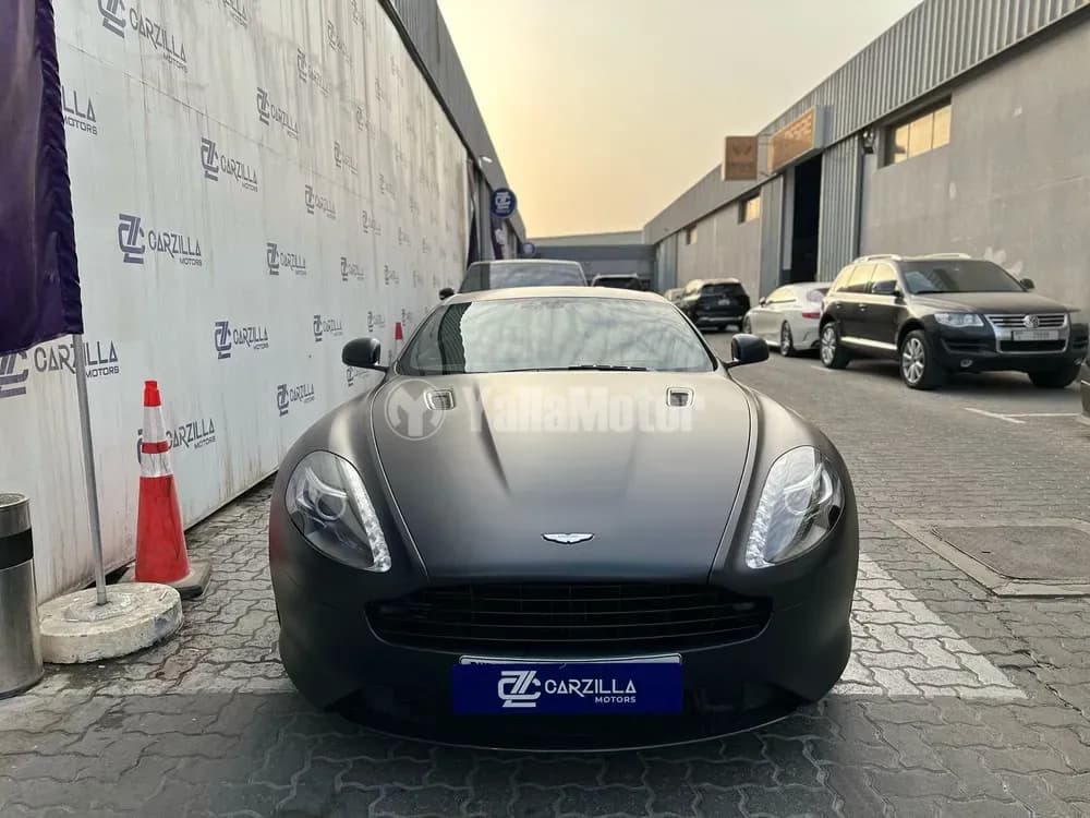 أستون مارتن دي بي9 V12 2014 مستعملة