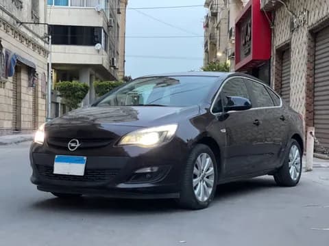 Used Opel Astra Cosmo 2018 Used Opel Astra Cosmo 2018 used_cars.forSale