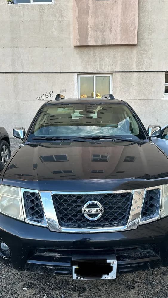 Used Nissan Pathfinder LE 2012