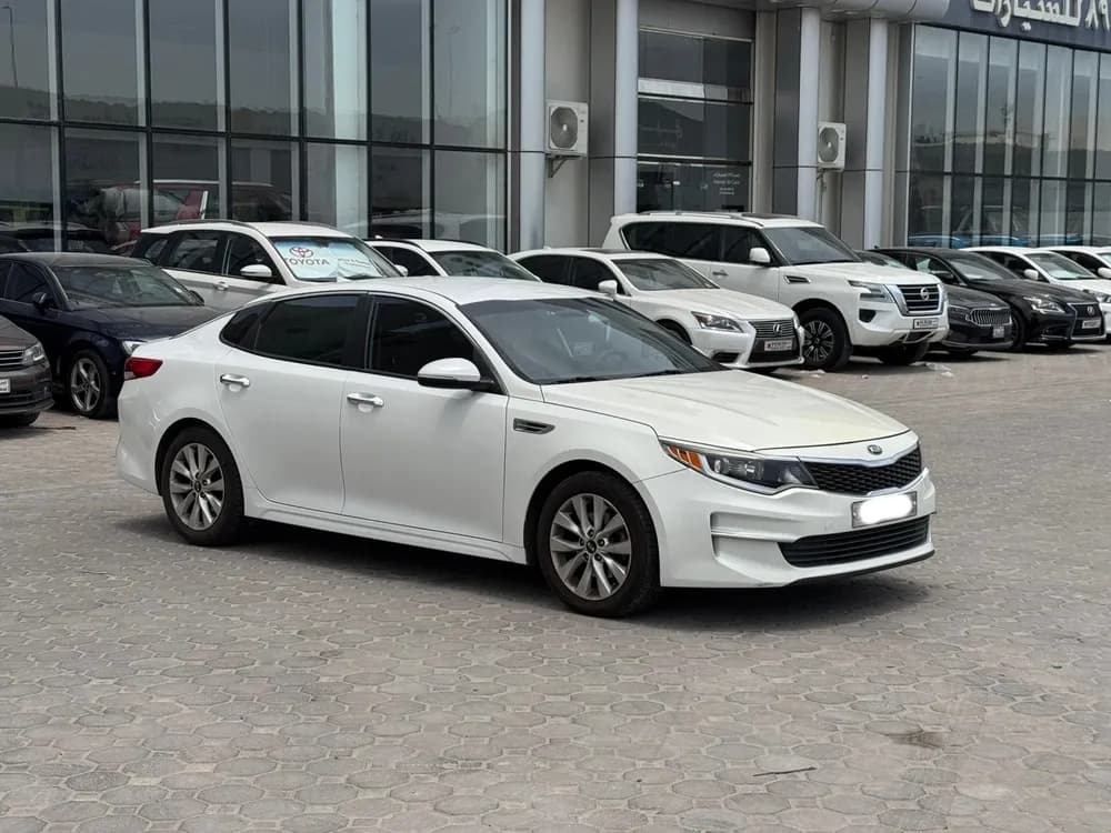 كيا أوبتيما 4 Door 2.4L Base 2016 مستعملة