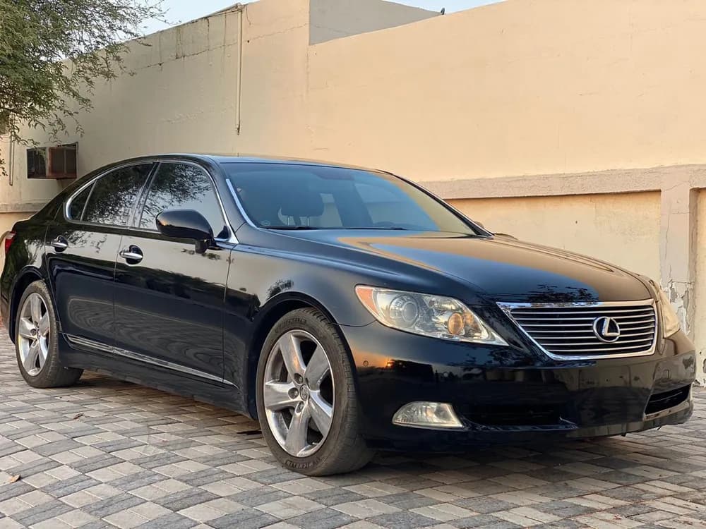 مستعملة لكزس أل أس 460 4 door 4.6L SWB 2009