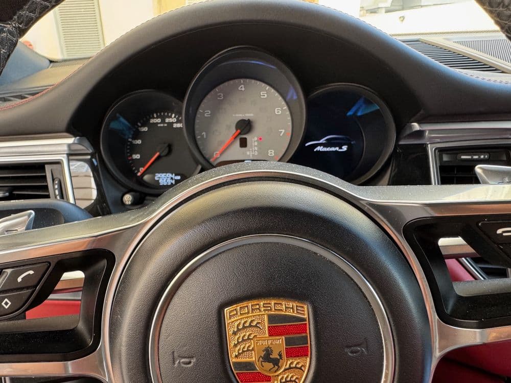 مستعملة بورش ماكان S 2015