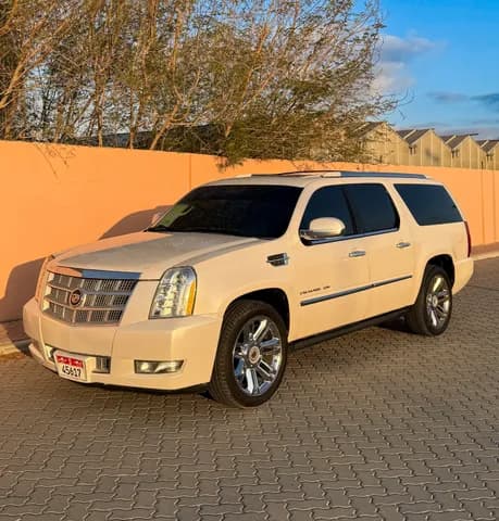 Used Cadillac Escalade 6.2L Platinum 2013 Used Cadillac Escalade 6.2L Platinum 2013 used_cars.forSale