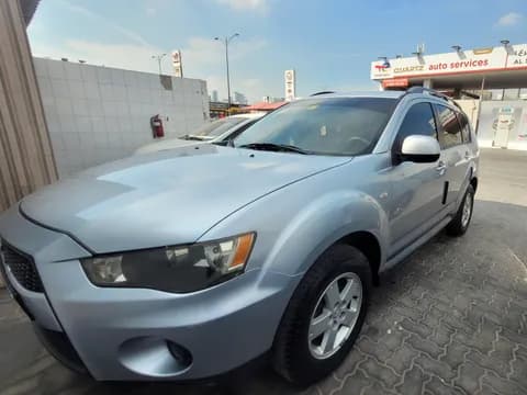 Used Mitsubishi Outlander 2.4L 2011 Used Mitsubishi Outlander 2.4L 2011 for sale