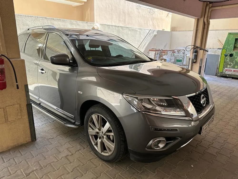 Used Nissan Pathfinder SL 4WD 2017