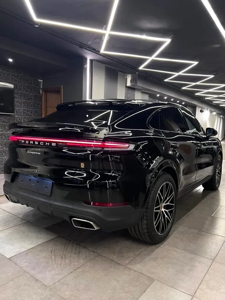 New Porsche Cayenne Coupe Base 2025 New Porsche Cayenne Coupe Base 2025 used_cars.forSale