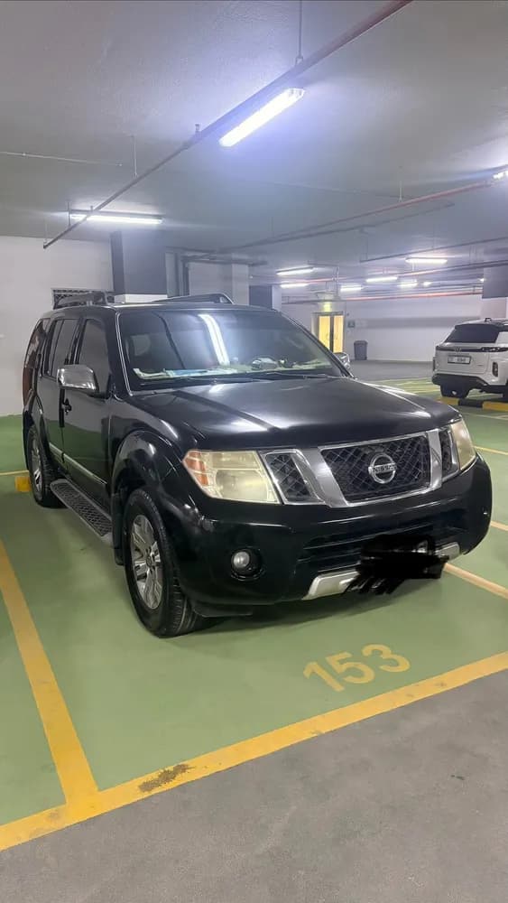 Used Nissan Pathfinder LE 2012