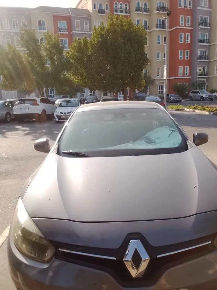 رينو فلوينس 4 Door 1.6L CVT 2016 مستعملة