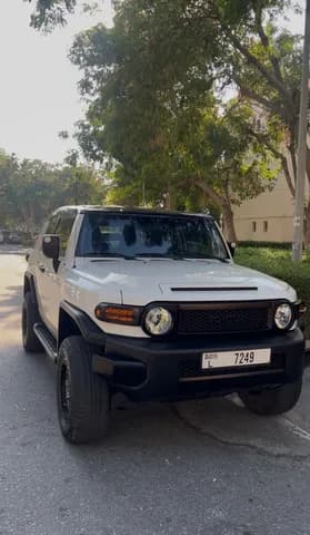 تويوتا اف جاي كروزر 4.0L GXR 2022 مستعملة تويوتا اف جاي كروزر 4.0L GXR 2022 مستعملة للبيع
