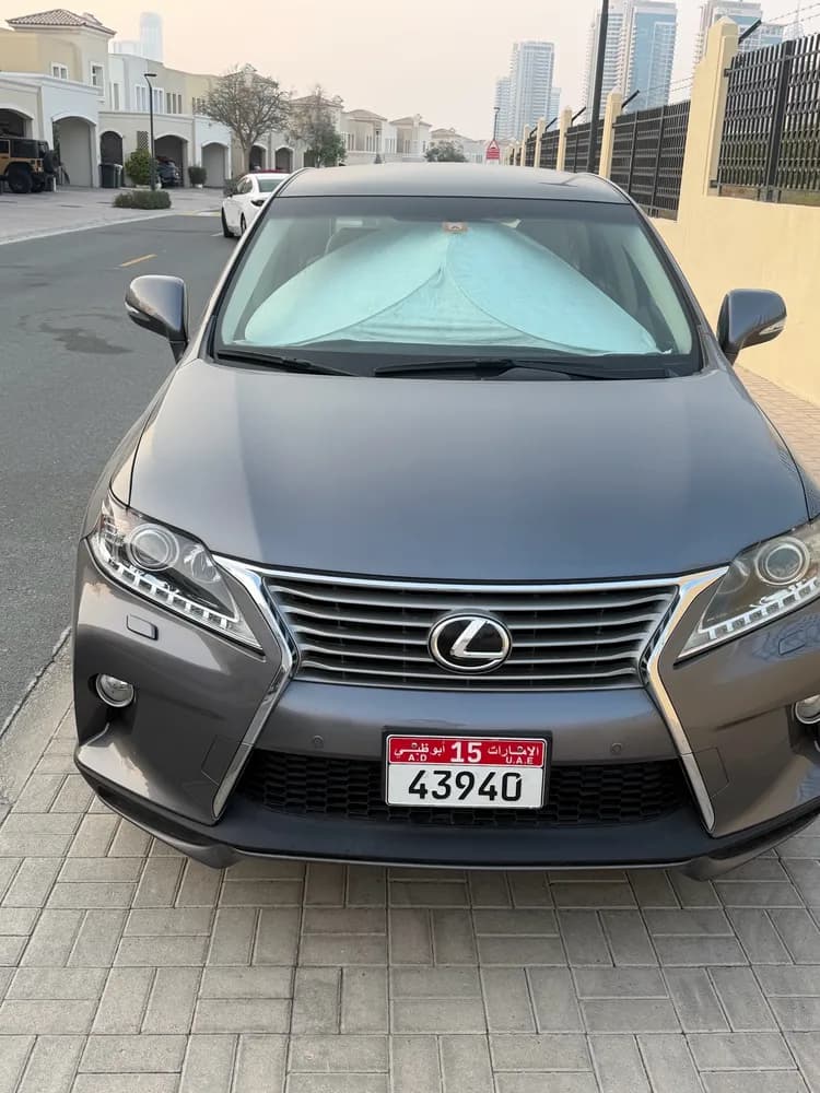 لكزس آر اكس 4 door 3.5L 2013 مستعملة