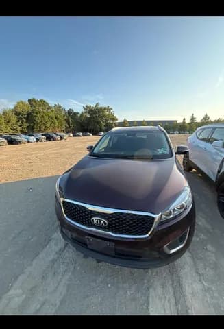 كيا سورينتو 3.3L Mid Option (AWD) 2016 مستعملة كيا سورينتو 3.3L Mid Option (AWD) 2016 مستعملة للبيع