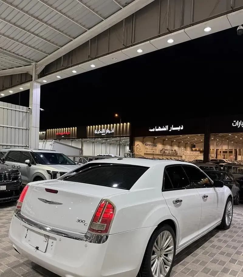 Used Chrysler 300 2011