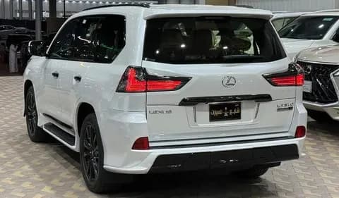لكزس أل أكس 570 5 door 5.7L 2019 مستعملة لكزس أل أكس 570 5 door 5.7L 2019 مستعملة للبيع