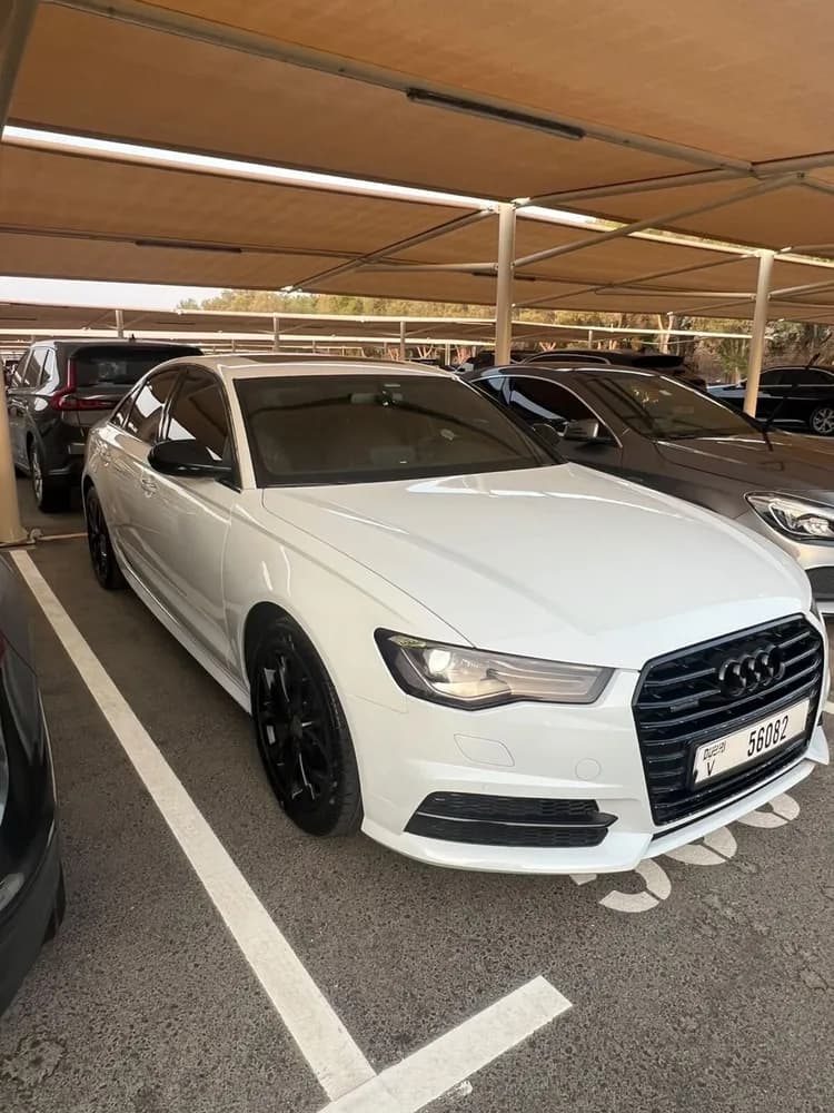 أودي أي6 2.8L (220 HP) 2017 مستعملة