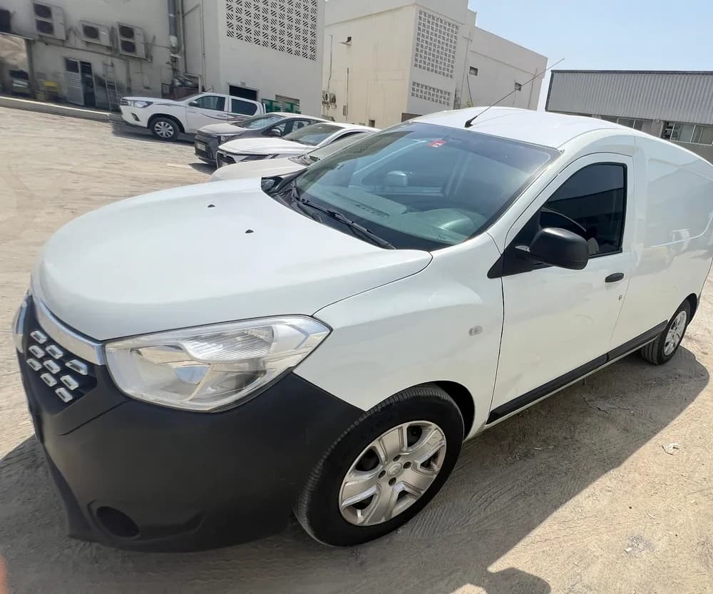 رينو دوكر فان 1.6L Standard (M/T) 2018 مستعملة