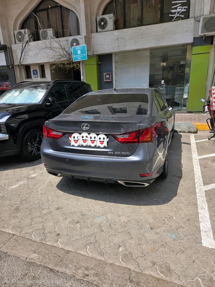لكزس جي أس 4 door 3.5L 2013 مستعملة