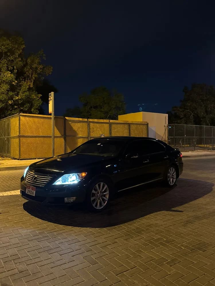 Used Lexus LS 460 4 door 4.6L SWB 2012
