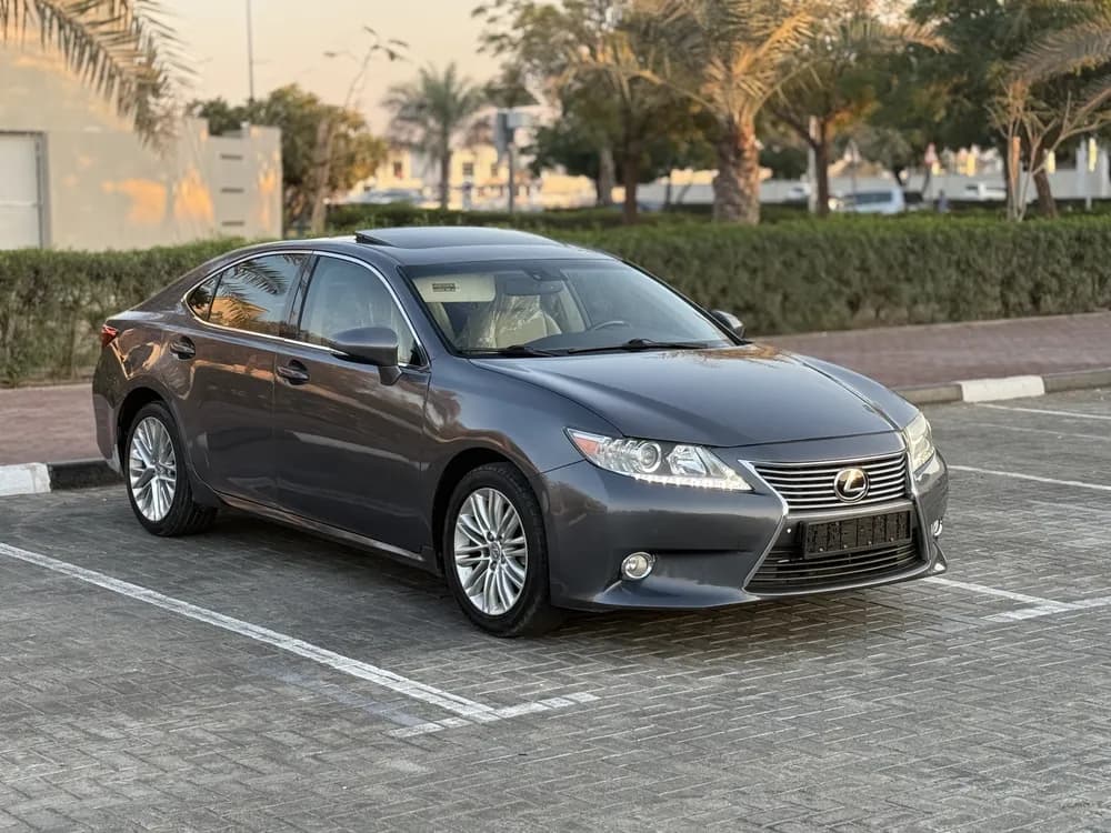 Used Lexus ES 350 4 door 3.5L 2013