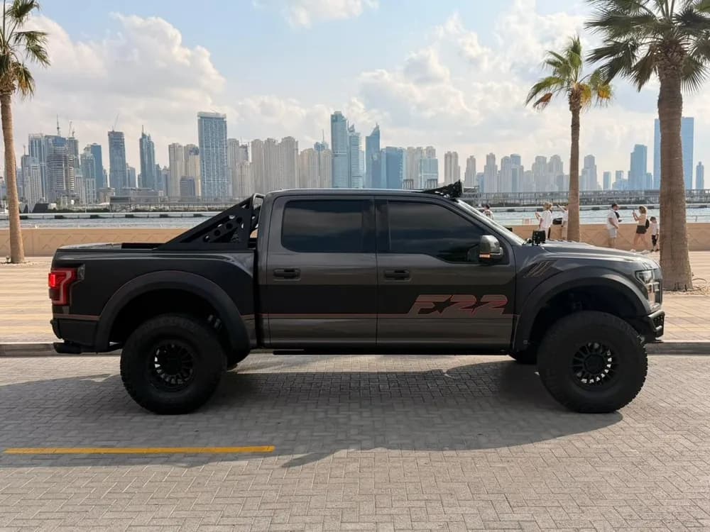 Used Ford F-150 5.0L Crew Cab Platinum FX4 (Luxury Pack) 2016