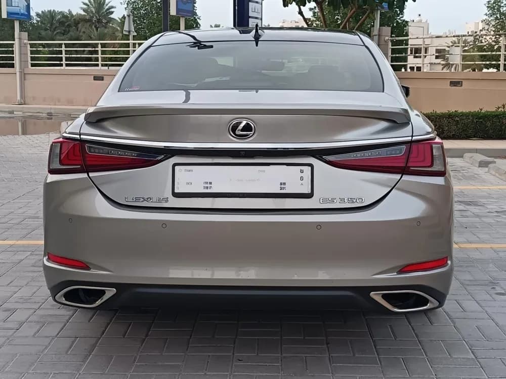 Used Lexus ES 350 4 door 3.5L 2019 Used Lexus ES 350 4 door 3.5L 2019 used_cars.forSale